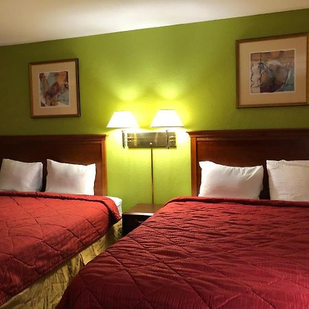 Red Bluff Inn Екстериор снимка