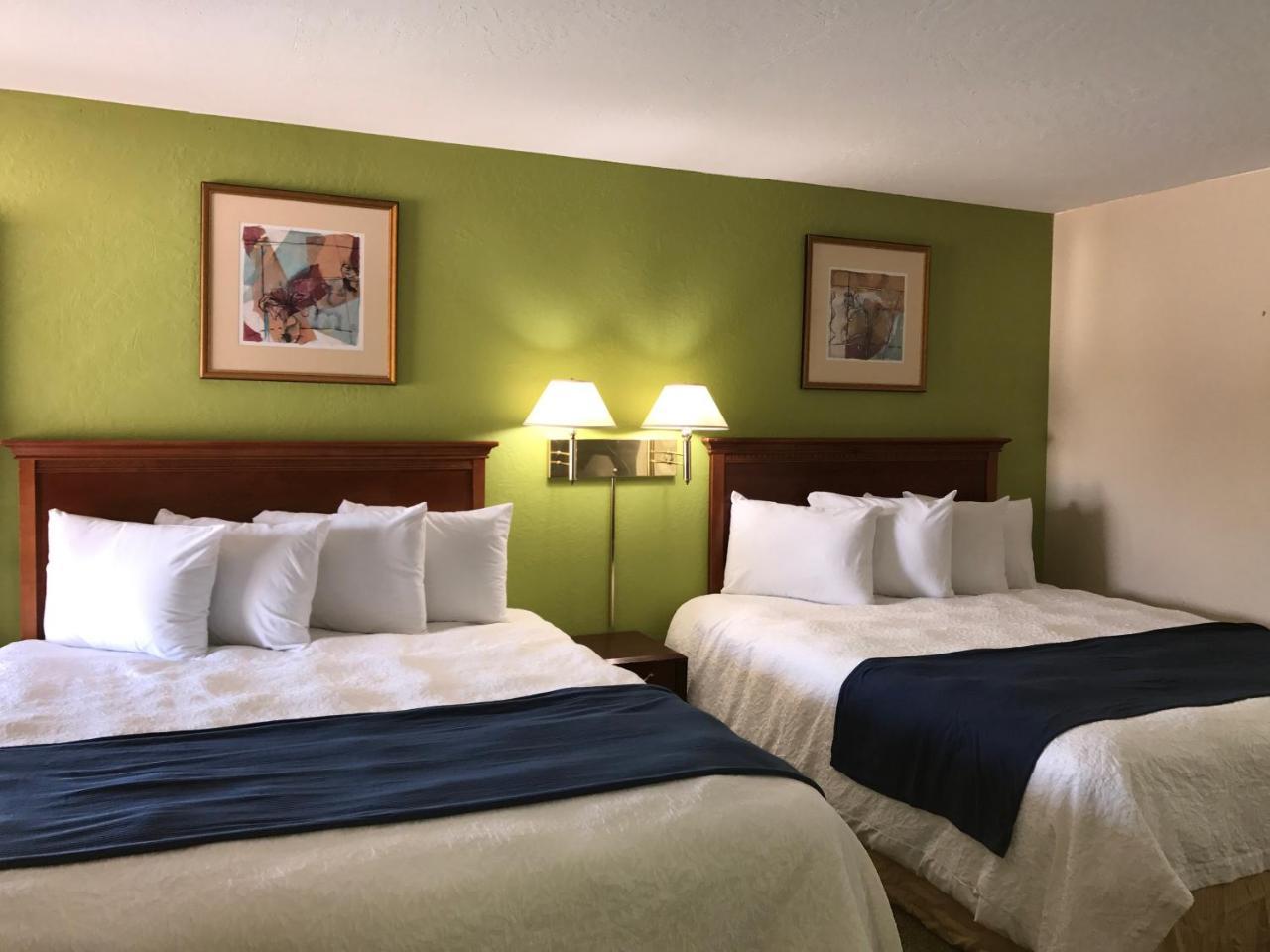 Red Bluff Inn Екстериор снимка
