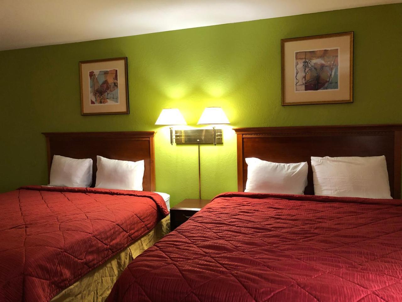 Red Bluff Inn Екстериор снимка